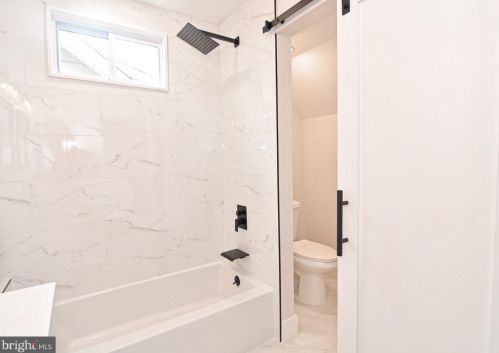 2911 17th St, Washington DC  20018-1825 exterior