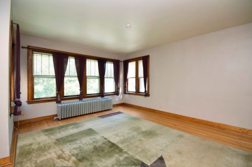 4910 Kilbourn Ave, Chicago IL 60629-5217 exterior