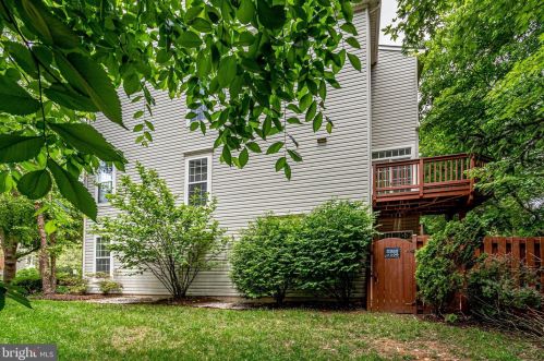 7541 Great Swan Ct, Alexandria VA 22306-2275 exterior