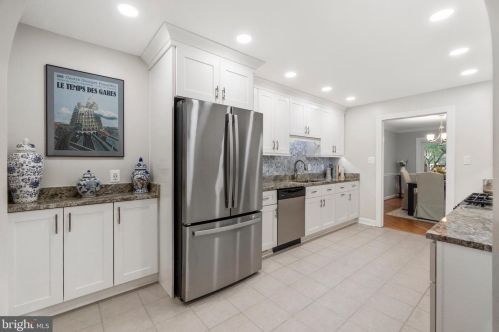 5205 Cottingham Pl, Alexandria VA  22304-3535 exterior