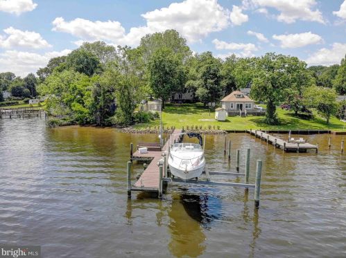 1064 Bell Ave, Glen Burnie MD 21060-6767 exterior