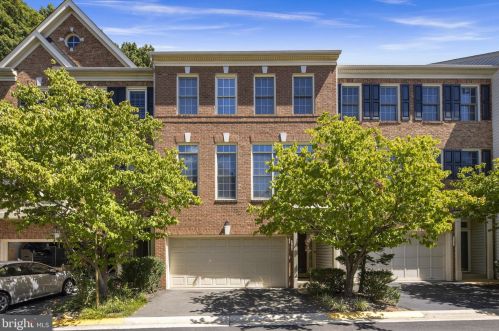 5394 Chieftain Cir, Alexandria, VA 22312-2340