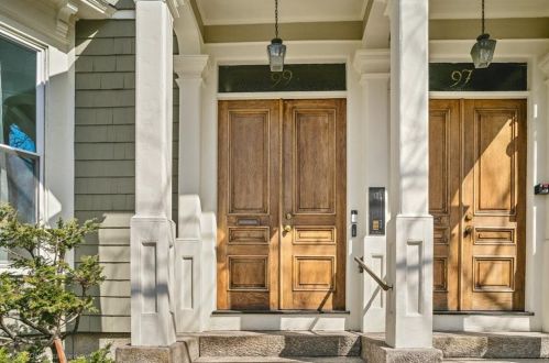 99 Almy St, Providence, RI 02909-1812