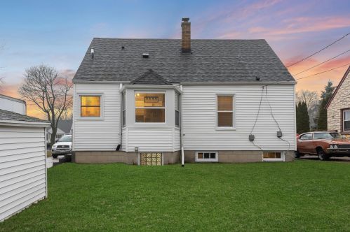 2812 84th St, Milwaukee WI  53222-4704 exterior