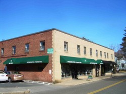 439 Newtonville Ave, Newton, MA 02460-1926