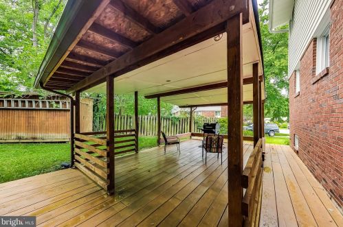 3200 Kayson St, Silver Spring MD 20906-3942 exterior