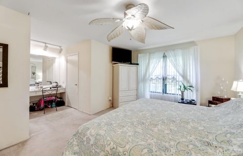 81 Pheasant Run, Edison NJ 08820-2943 exterior