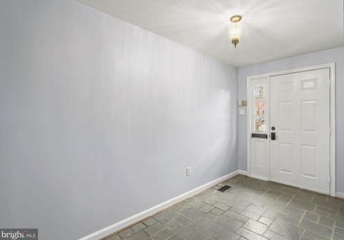 2115 Hanover St, Silver Spring MD 20910-2103 exterior