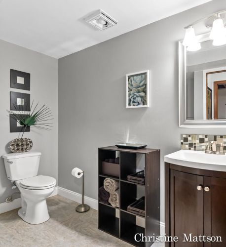 1233 Kreiser Ter, Grand Rapids MI 49506-4082 exterior