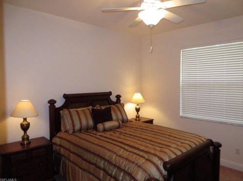 7504 Berkshire Pne Dr, Naples FL 34104-9441 exterior