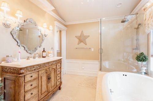 17 Dryden Way, Commack NY 11725-1927 exterior