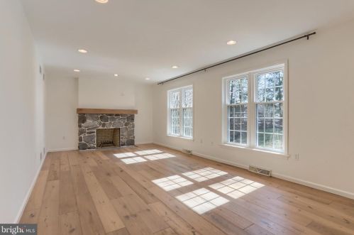 850 Zermatt Dr, Hummelstown PA  17036-9706 exterior