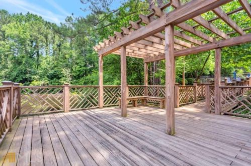 3650 Ashford Dunwoody Rd, Atlanta GA  30319-2020 exterior