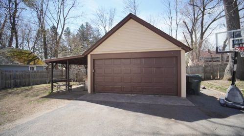 54 Wayne St, Springfield MA  01118-2036 exterior