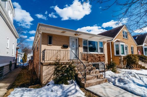 5223 Nashville Ave, Chicago, IL 60638-1215