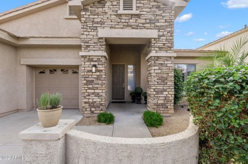 2425 Barbie Ln, Phoenix AZ  85085-5004 exterior