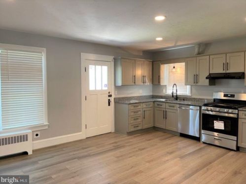 109 Elm Ave, Hanover PA 17331-1906 exterior