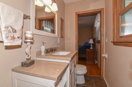 4460 15 St, Milwaukee WI 53221-2320 exterior