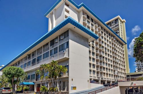 1535 Pensacola St, Honolulu HI  96822-3835 exterior