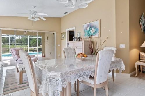 3165 Andorra Ct, Naples FL 34109-1386 exterior