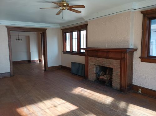 2922 Juneau Ave, Milwaukee, WI 53208-2923