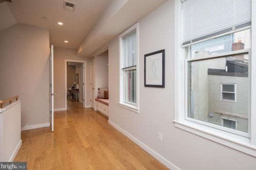 833 Bainbridge St, Philadelphia PA  19147-2009 exterior