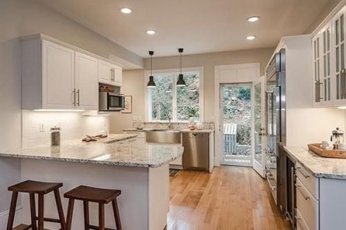 56 Beals St, Brookline, MA 02446-6011