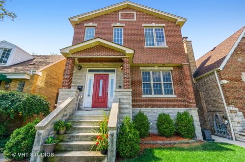 5804 Leonard Ave, Chicago, IL 60646-5516