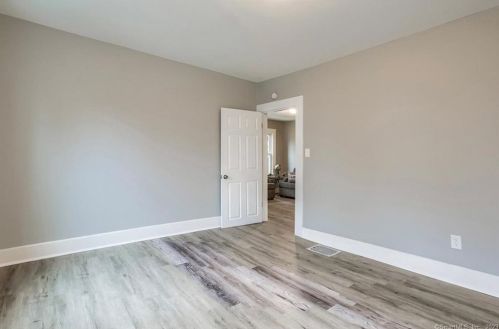 293 Gln St, New Britain CT 06051-3060 exterior