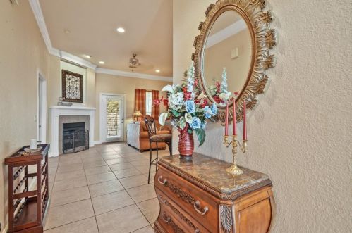 719 Silent Holw, San Antonio TX 78260-6276 exterior