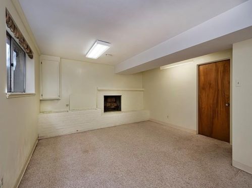 590 Clemson Dr, Pittsburgh PA 15243-1736 exterior