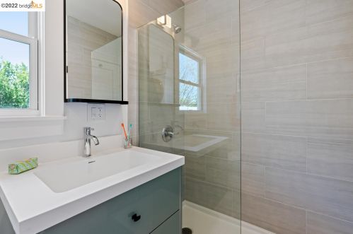 1715 Ashby Ave, Berkeley CA 94703-2131 exterior