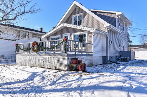 3825 84, Milwaukee WI 53228-1705 exterior