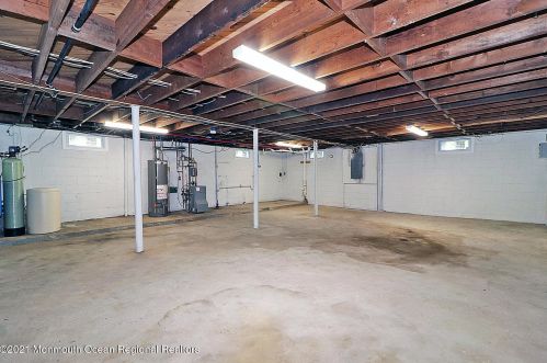 480 Veterans Hwy, Jackson Twp NJ 08527-5122 exterior