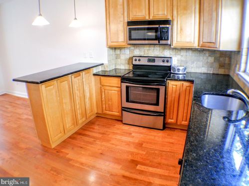 1006 Cleveland St, Philadelphia PA  19146-2649 exterior