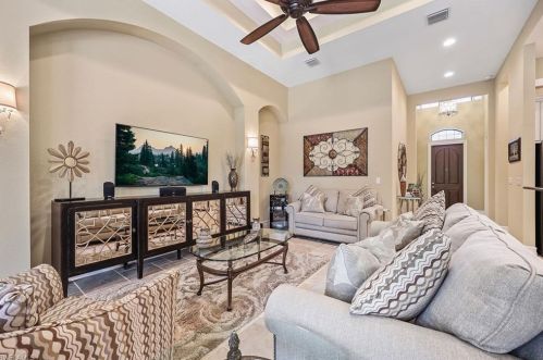 6517 Roma Way, Naples FL 34113-1721 exterior