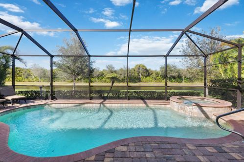 2862 Aviamar Cir, Naples FL 34114-9564 exterior