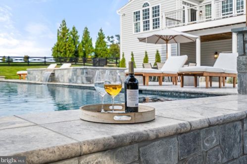 23073 Creighton Farms Dr, Leesburg VA 20175-6491 exterior