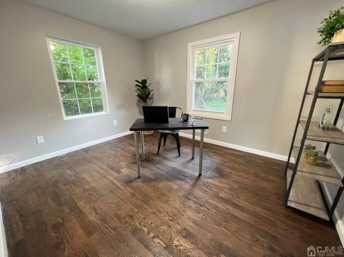 54 Howard Ave, Edison NJ  08837-3432 exterior