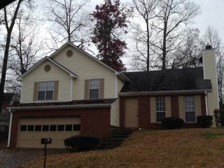 6469 Eastbriar Dr, Lithonia GA  30058-8936 exterior
