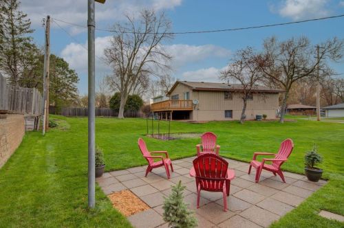 387 Iona Ln, Saint Paul MN  55113-2325 exterior