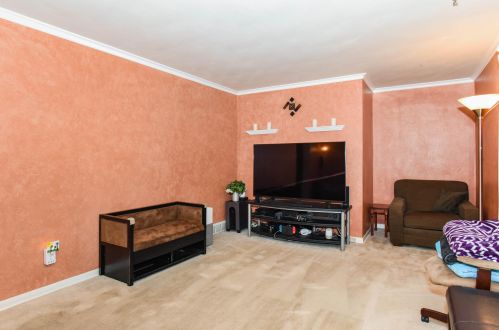 87 Baseline Rd, Plainwell MI 49080-9549 exterior