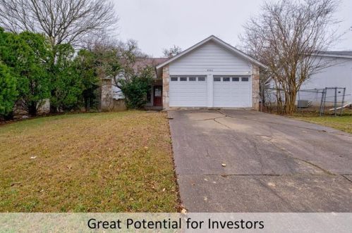 8202 Dunn St, Austin TX  78745-7447 exterior