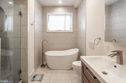 1410 Colorado St, Philadelphia PA 19146-4735 exterior