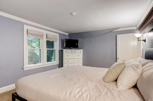 4112 Downer Ave, Milwaukee WI  53211-1713 exterior