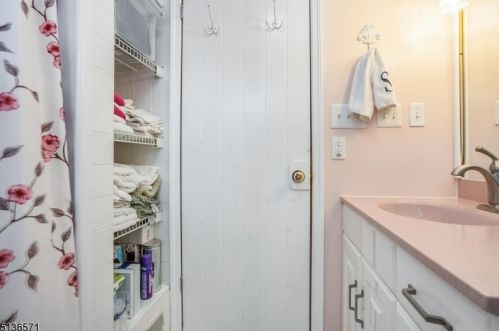 2065 Prospect Ave, Scotch Plains NJ 07076-1369 exterior