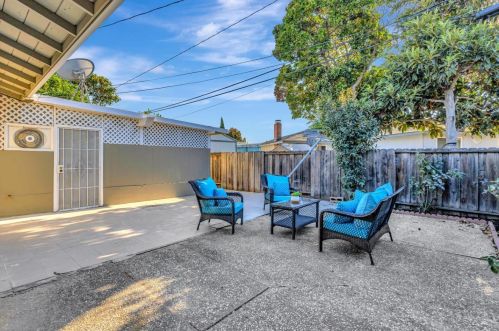 461 Abbott Ave, Milpitas CA 95035-2924 exterior