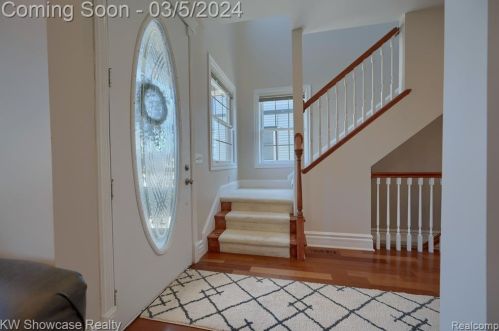 966 Smith Ave, Bham MI  48009-4709 exterior