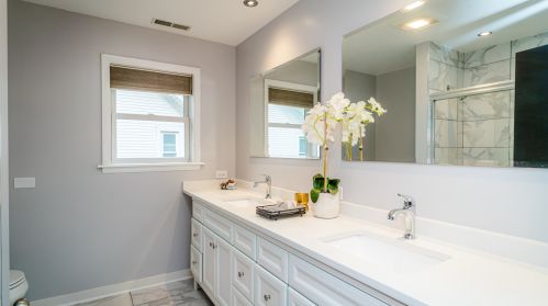 3927 Lawndale Ave, Chicago IL  60618-3107 exterior