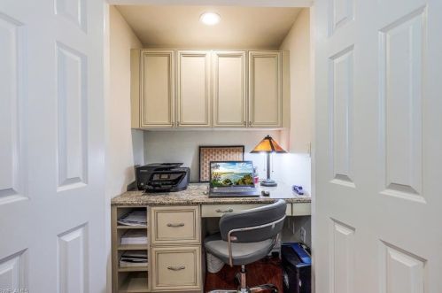 635 Anchor Rode Dr, Naples FL 34103-2716 exterior